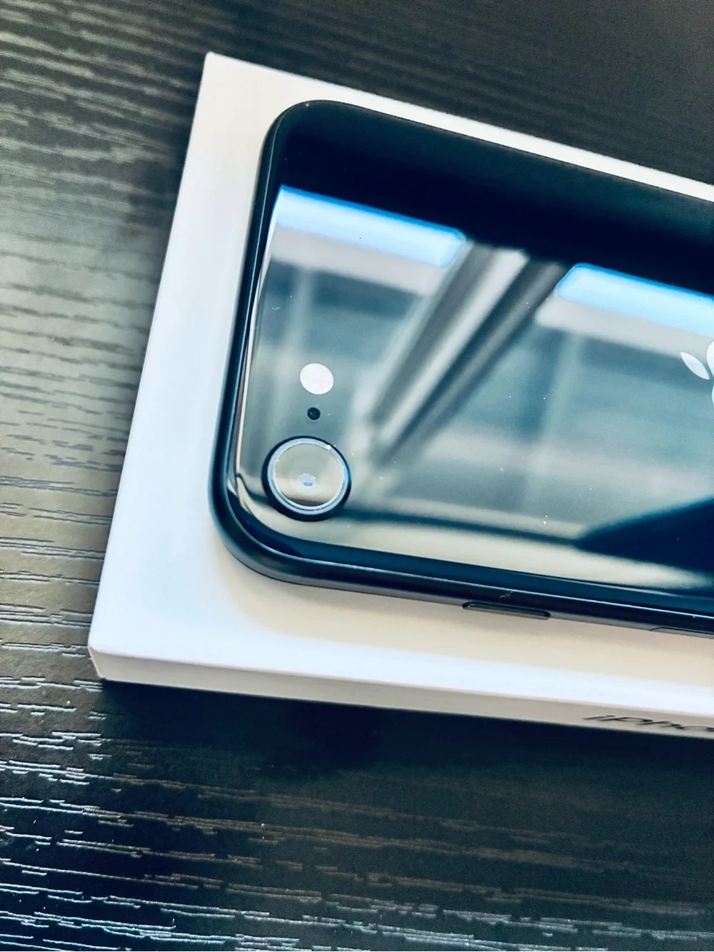 Apple iPhone SE 3rd Generation Bundle (Midnight)